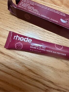 RHODE Peptide Lip Tint - Raspberry scented